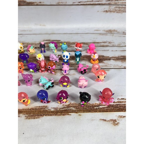 Hatchimals lot of 52 Colleggtibles Collectible Figures - Picture 4 of 7